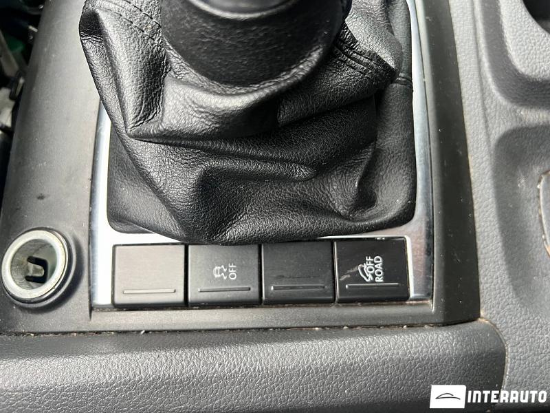 Volkswagen Amarok 11 volkswagen amarok 2012