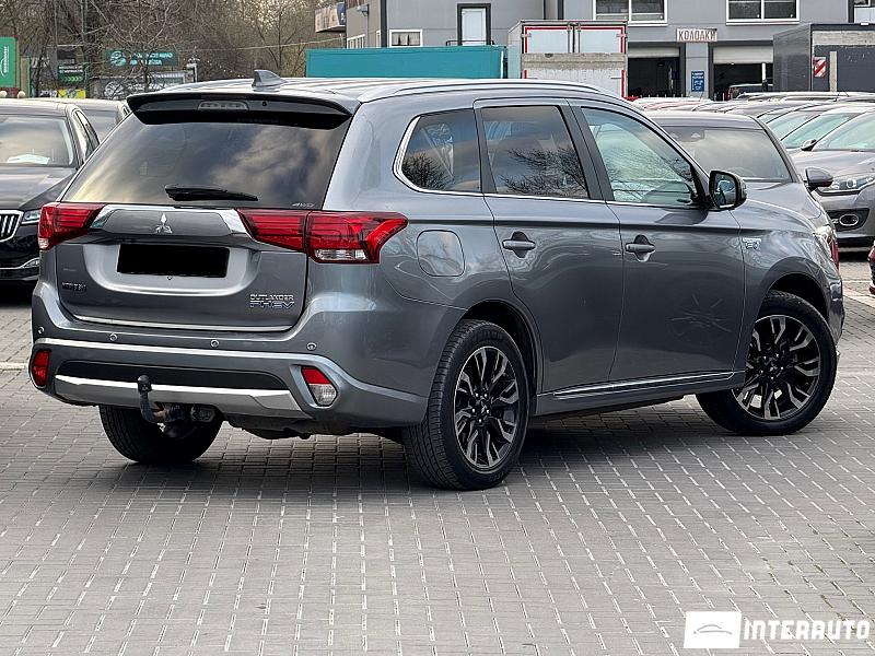 Mitsubishi Outlander 3 mitsubishi outlander 2015