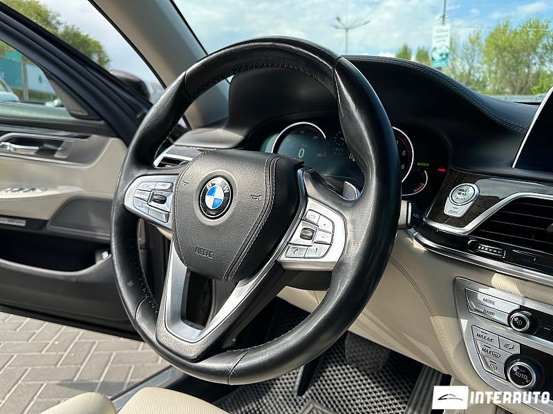 BMW 740 8 bmw 740 2016