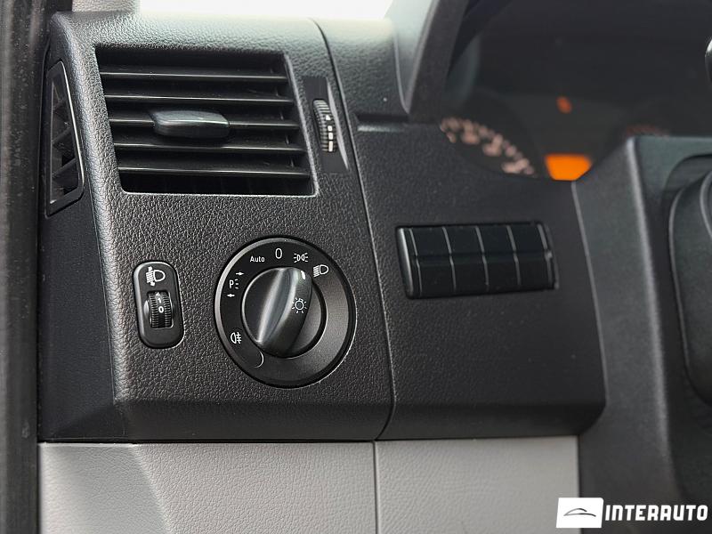 Mercedes Sprinter 8 mercedes sprinter 2015