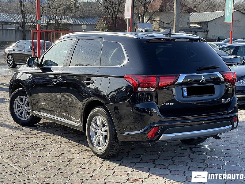Mitsubishi Outlander 2 mitsubishi outlander 2015