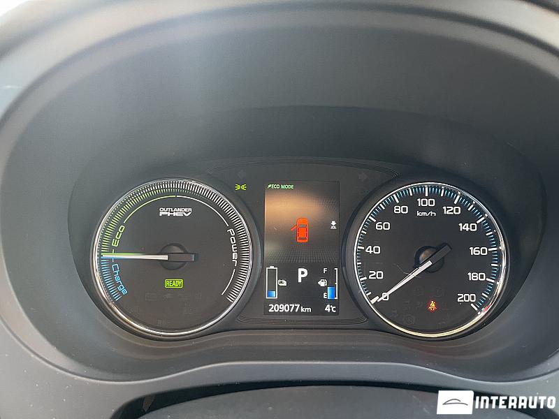 Mitsubishi Outlander 7 mitsubishi outlander 2015