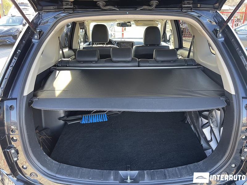 Mitsubishi Outlander 12 mitsubishi outlander 2015