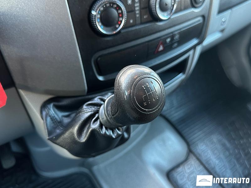 Mercedes Sprinter 12 mercedes sprinter 2018