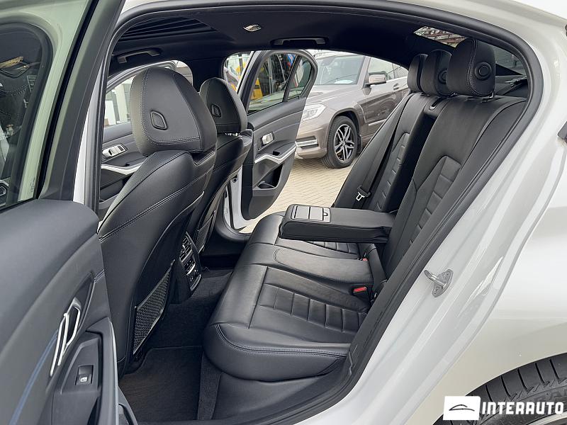 BMW 330E 16 bmw 330e 2019