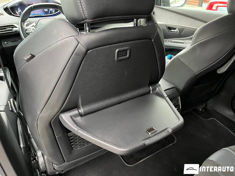 Peugeot 5008 17 peugeot 5008 2020