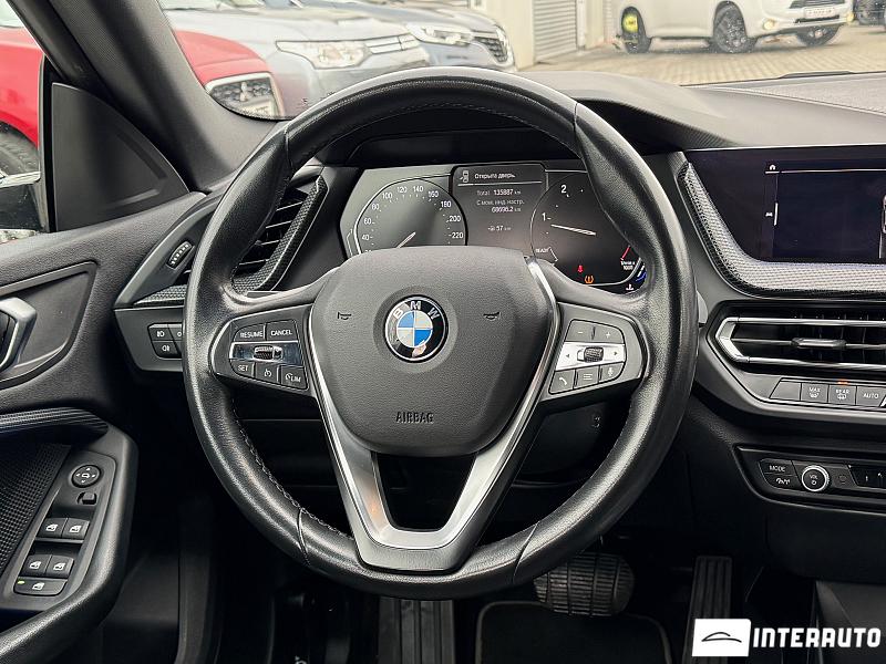 BMW 218d 8 bmw 218d 2021