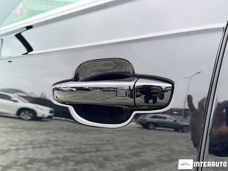 Audi Q7 E-Tron 18 audi q7 e-tron 2016