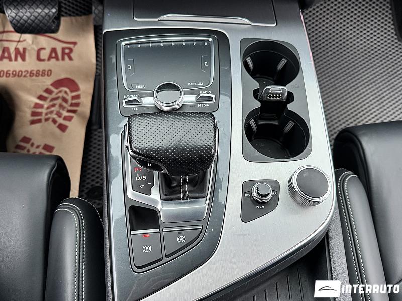 Audi Q7 E-Tron 12 audi q7 e-tron 2016