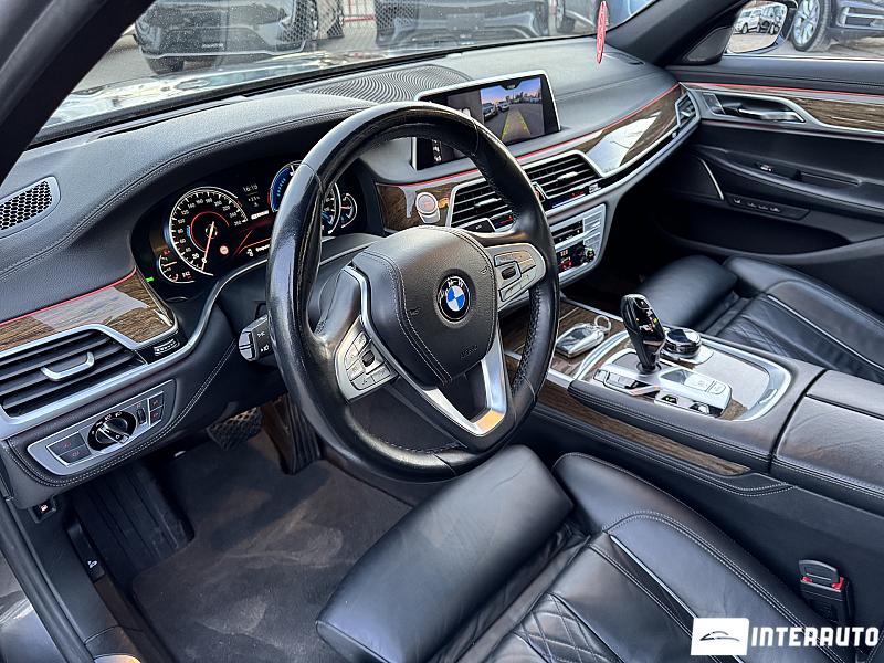 BMW 740e 12 bmw 740e 2018