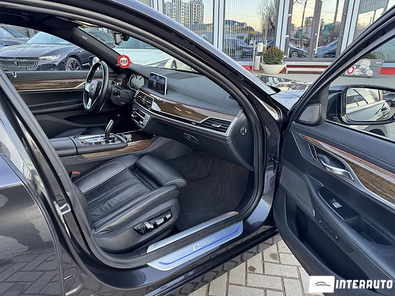 BMW 740e 21 bmw 740e 2018