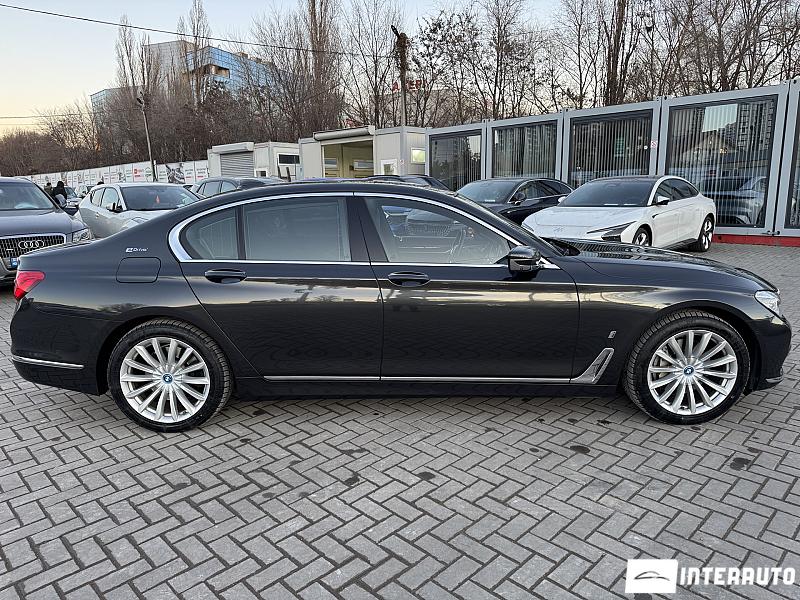 BMW 740e 6 bmw 740e 2018