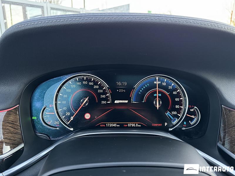 BMW 740e 17 bmw 740e 2018