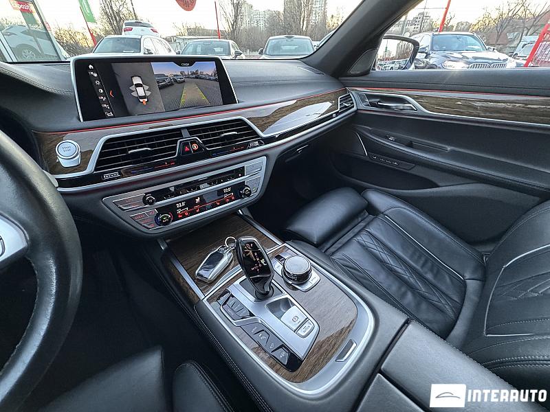 BMW 740e 19 bmw 740e 2018