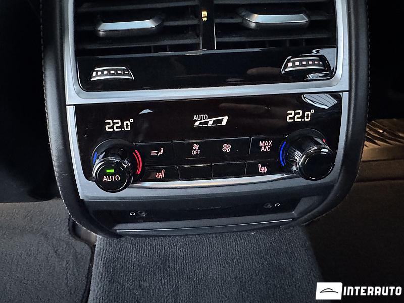 BMW 740e 28 bmw 740e 2018