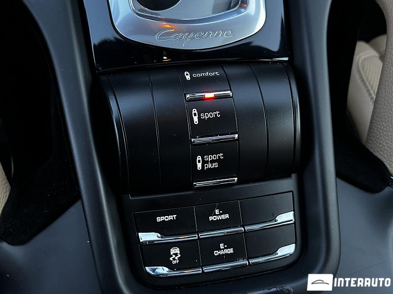 Porsche Cayenne S Hybrid 13 porsche cayenne s hybrid 2017