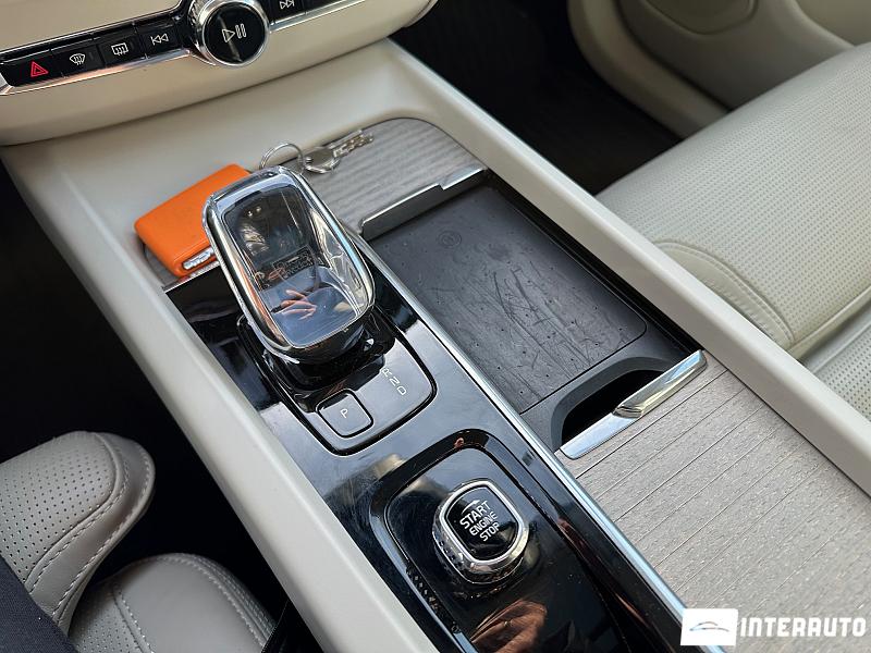 Volvo XC 60 12 volvo xc 60 2021