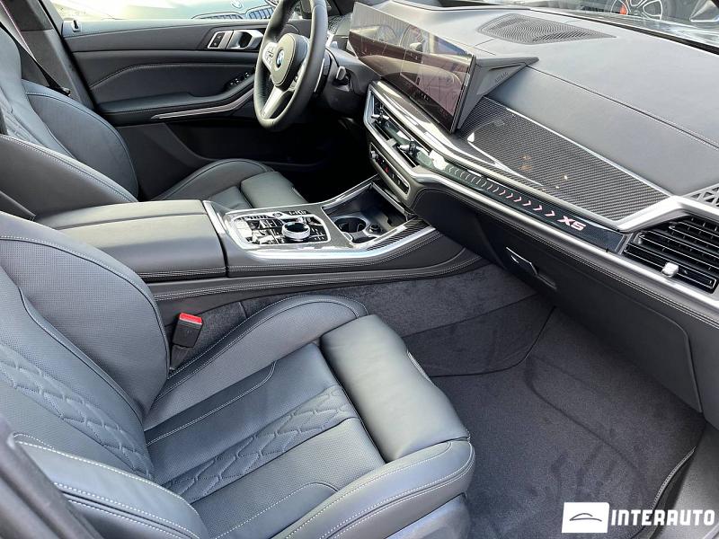 BMW X5 4.0i 8 bmw x5 4.0i 2024