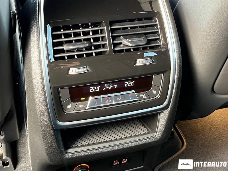 BMW X5 4.0i 22 bmw x5 4.0i 2024