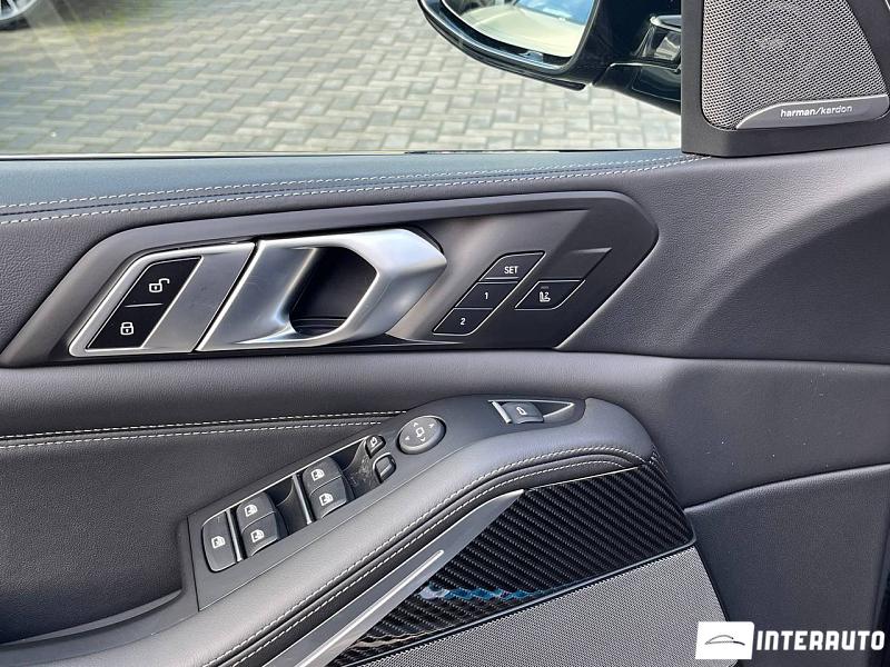 BMW X5 4.0i 18 bmw x5 4.0i 2024