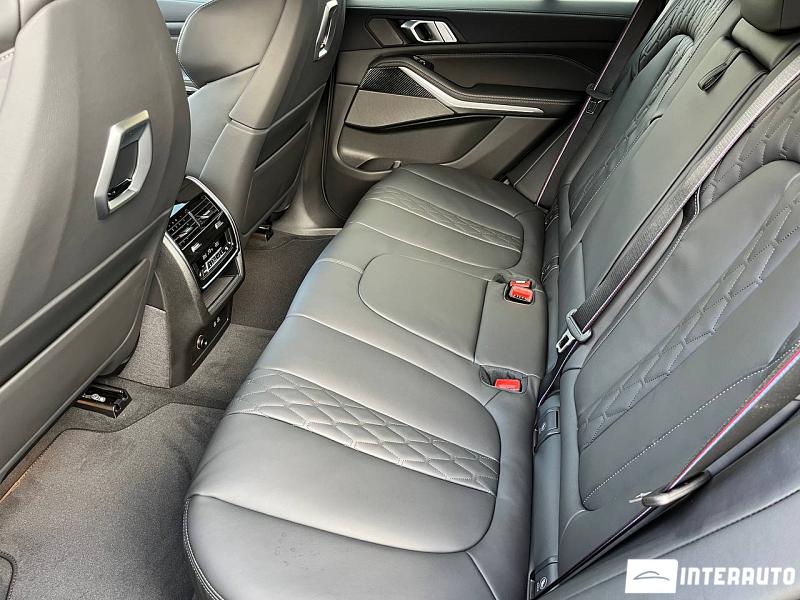 BMW X5 4.0i 21 bmw x5 4.0i 2024