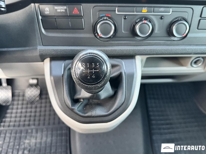 Volkswagen Transporter 10 volkswagen transporter 2017