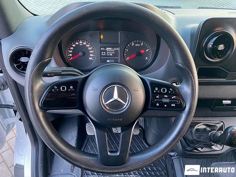 Mercedes Sprinter 9 mercedes sprinter 2018