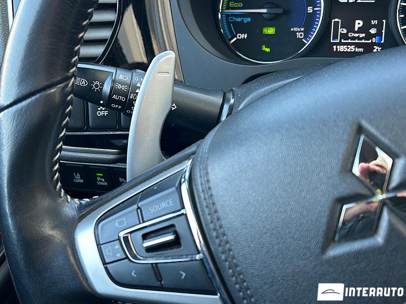 Mitsubishi Outlander 8 mitsubishi outlander 2019