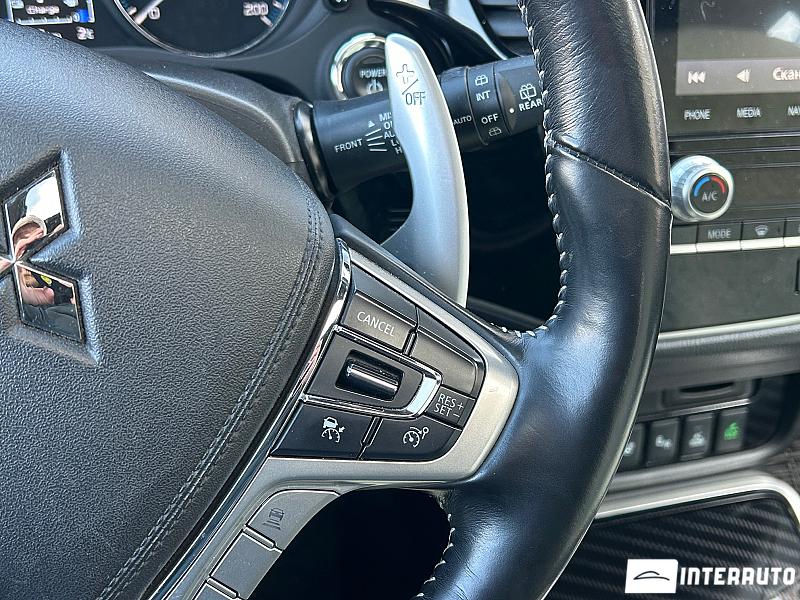 Mitsubishi Outlander 9 mitsubishi outlander 2019