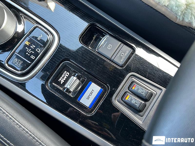 Mitsubishi Outlander 16 mitsubishi outlander 2019