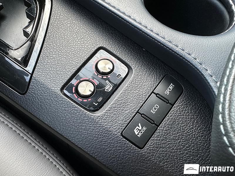 Toyota Avalon 16 toyota avalon 2013