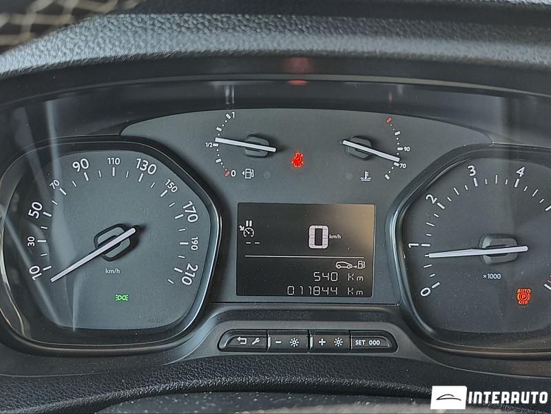 Opel Vivaro 10 opel vivaro 2023