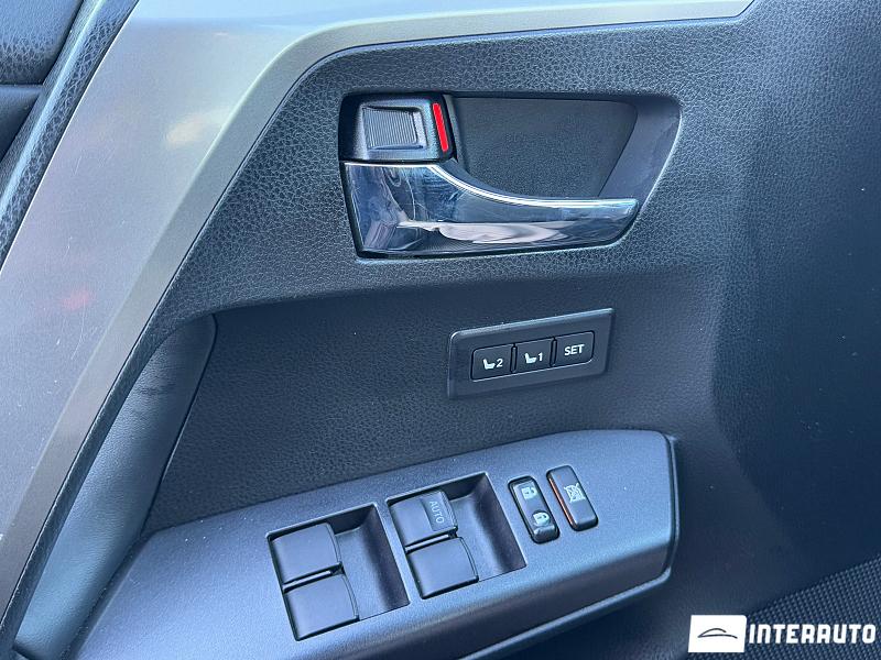 Toyota Rav-4 10 toyota rav-4 2018