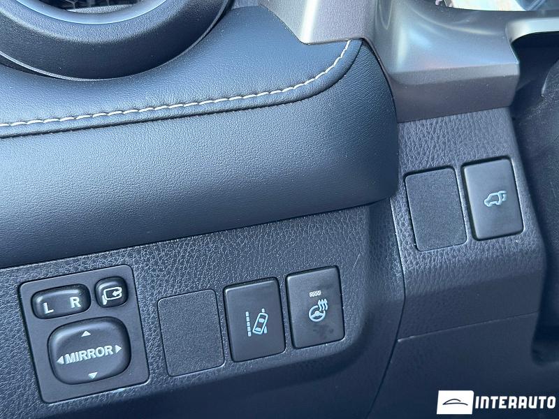 Toyota Rav-4 11 toyota rav-4 2018