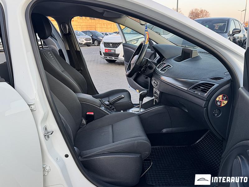 Renault Megane 15 renault megane 2011