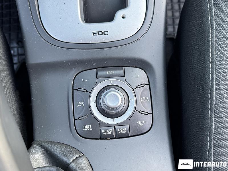 Renault Megane 12 renault megane 2011