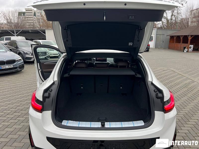 BMW X4 2.0D 16 bmw x4 2.0d 2024