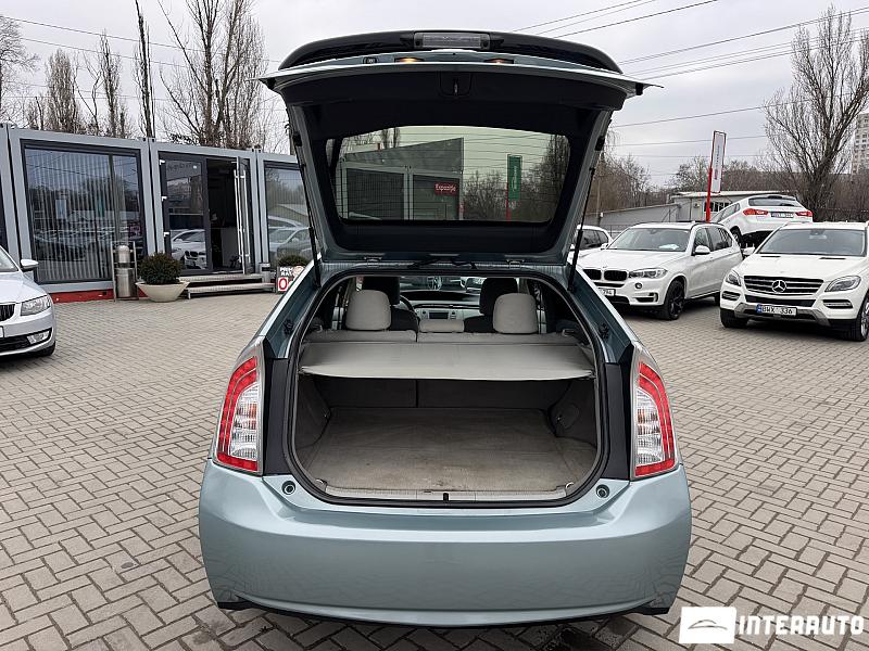 Toyota Prius 25 toyota prius 2014