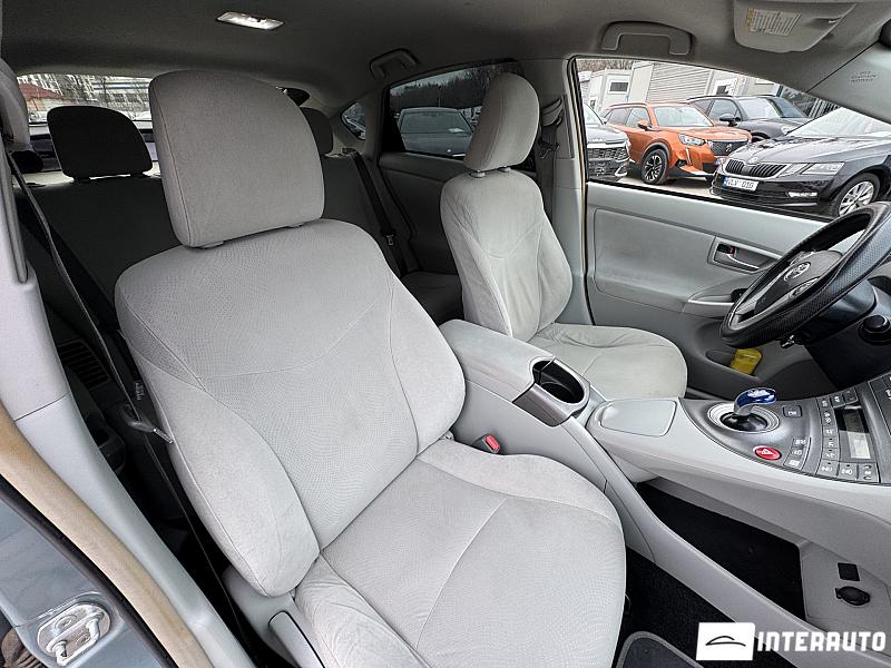 Toyota Prius 20 toyota prius 2014