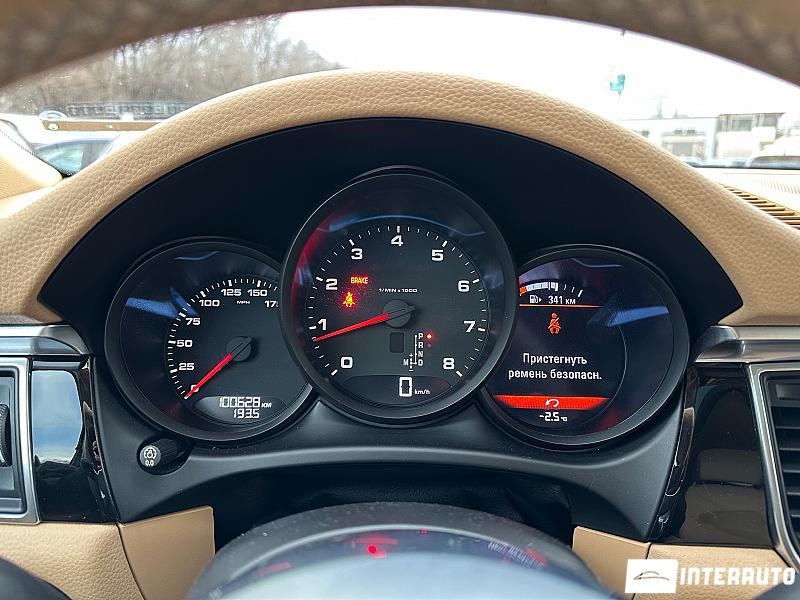 Porsche Macan 9 porsche macan 2017