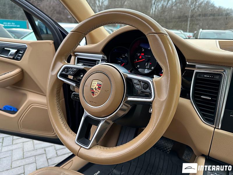 Porsche Macan 8 porsche macan 2017