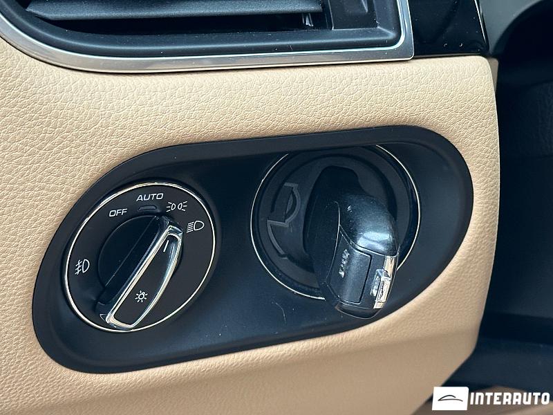 Porsche Macan 16 porsche macan 2017