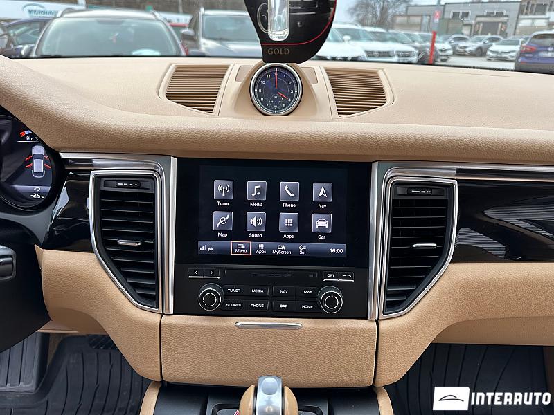 Porsche Macan 10 porsche macan 2017