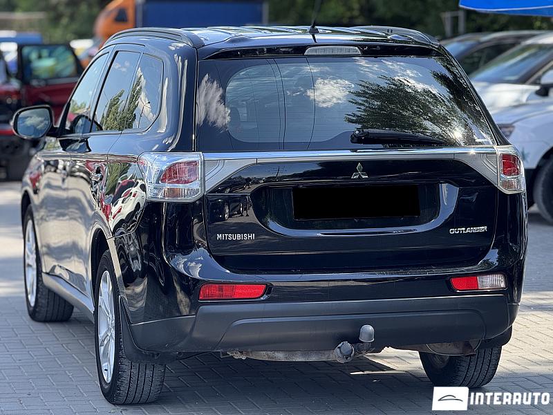 Mitsubishi Outlander 2 mitsubishi outlander 2013