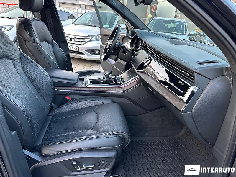 Audi Q7 7 audi q7 2020