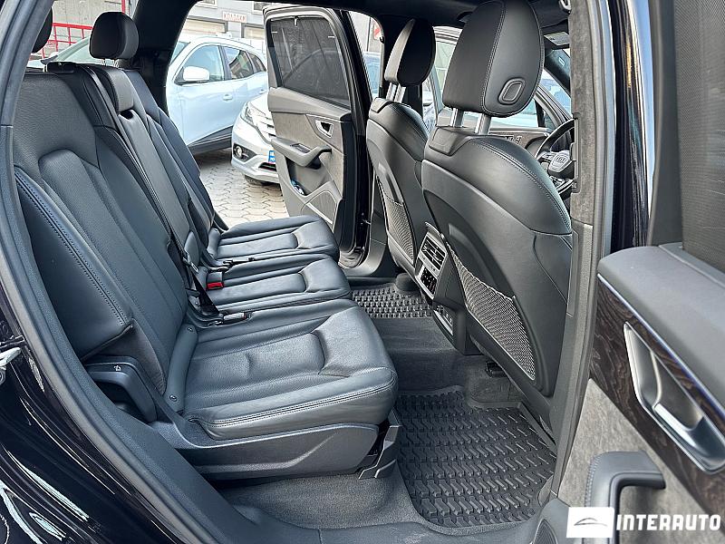 Audi Q7 9 audi q7 2020