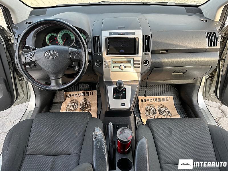 Toyota Corolla Verso 7 toyota corolla verso 2005