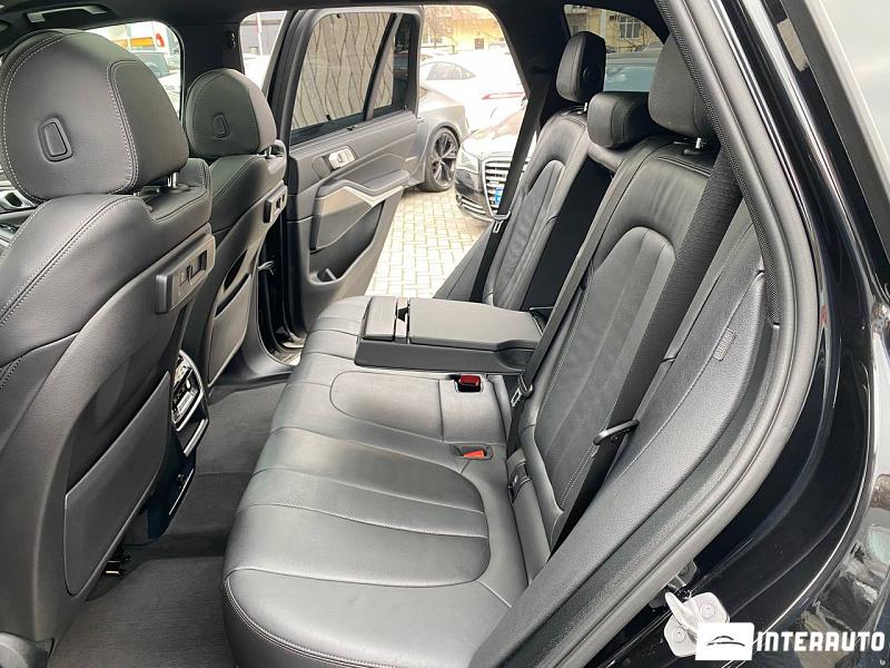 BMW X5 4.0i 7 bmw x5 4.0i 2022