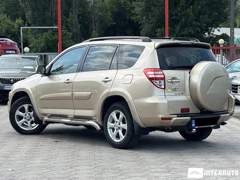 Toyota Rav-4 3 toyota rav-4 2009