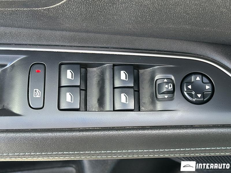 Peugeot 3008 18 peugeot 3008 2021